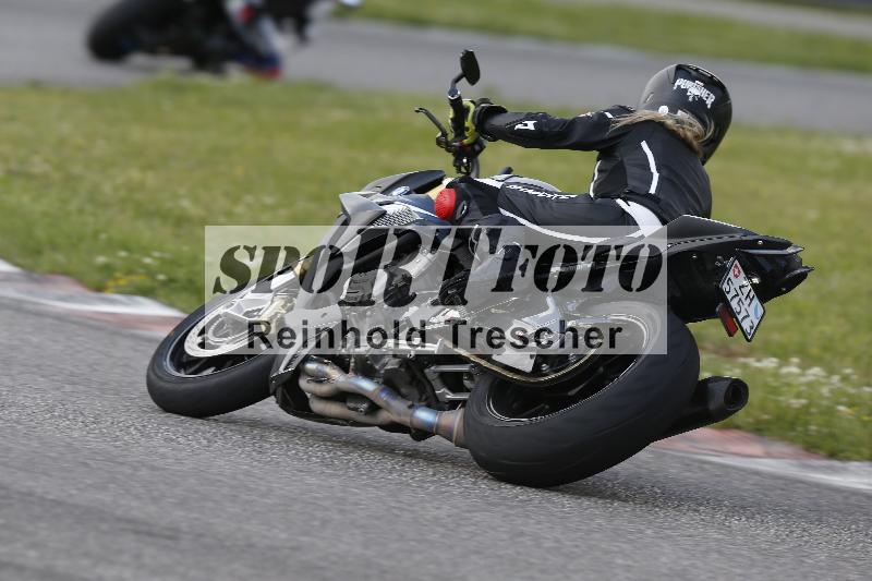 /Archiv-2025/15 13.05.2025 Max Racing ADR/Gruppe gruen/backside